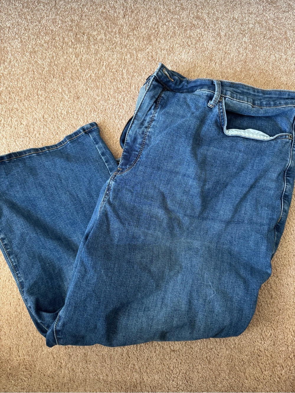 NYDj Joni capri  Jeans in Medium Blue 26WP
